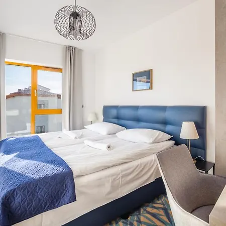 Zeromskiego Ii, Sun & Snow