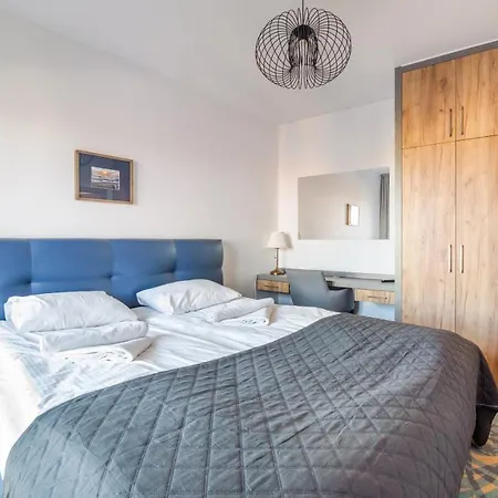 Zeromskiego Ii, Sun & Snow * Hel